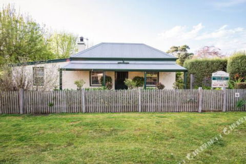 Georgies Cottage - Tourism Cairns 4