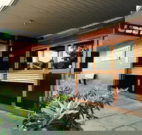 The Commercial Hotel Motel - Tourism Cairns