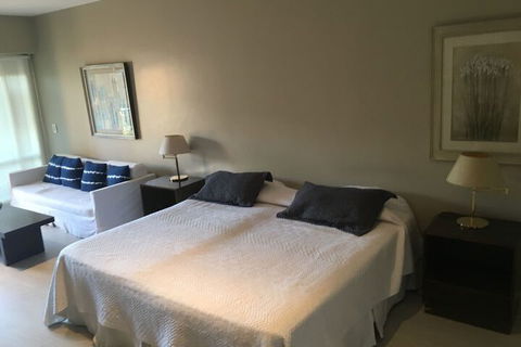Dlux Hostel - Tourism Cairns 2