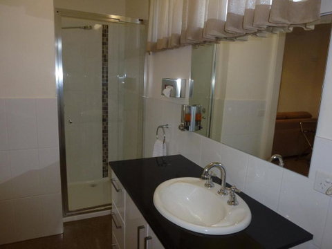 Dromana Beach Getaway Motel - Tourism Cairns 2