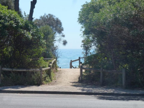 Dromana Beach Getaway Motel - Tourism Cairns 1