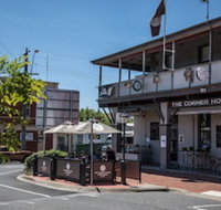 Corner Hotel Alexandra - Tourism Cairns
