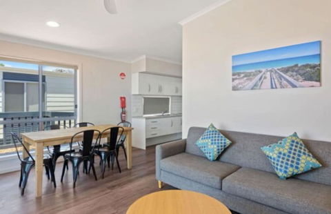 Discovery Parks - Streaky Bay Foreshore - Tourism Cairns 5