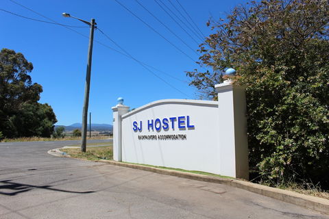 SJ Hostel - Tourism Cairns 0