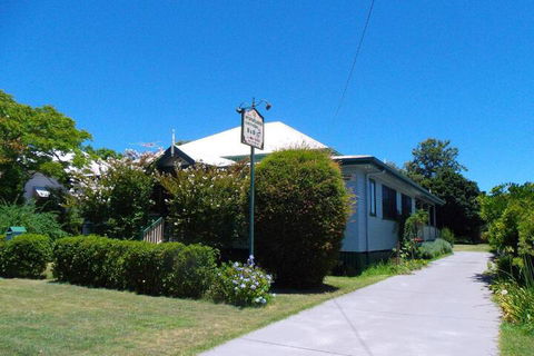 Pitstop Lodge Guesthouse B & B - Tourism Cairns 3