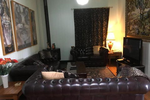 Pitstop Lodge Guesthouse B & B - Tourism Cairns 7