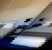 Neagles Retreat Villas - Tourism Cairns