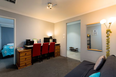 Rainbow Dream House PERTH Holiday Home - Tourism Cairns 1