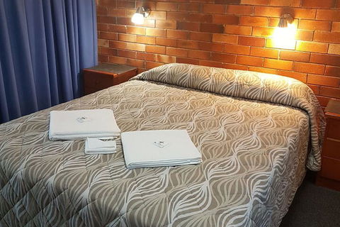 Avocado Motor Inn - Tourism Cairns 7