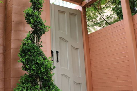 Maison De May Boutique Bed & Breakfast - Tourism Cairns 3