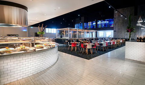 Braybrook Hotel International Buffet - Tourism Cairns 0