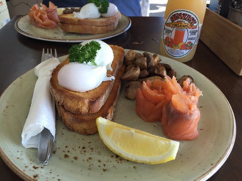 O'Heas Bakery & Deli - Tourism Cairns 0