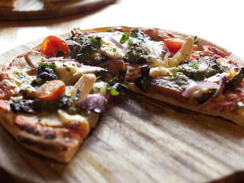 The Main Bar - Tourism Cairns 0