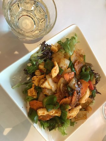 Thai Rosy Restaurant - Tourism Cairns 0