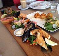 Blakes - Tourism Cairns
