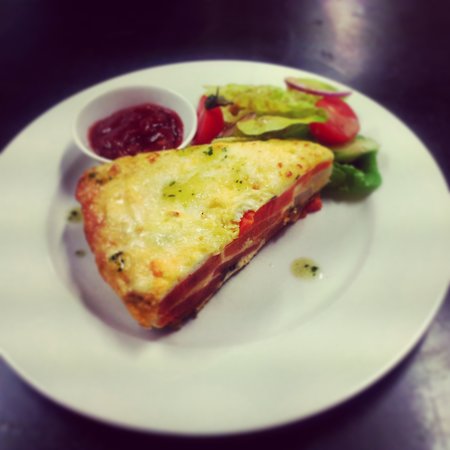 Albert's Cafe - Tourism Cairns 0