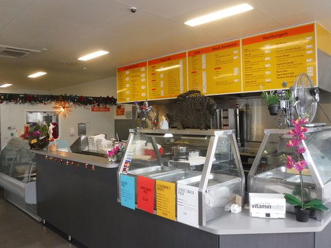 Gippy Fish & Chips - Tourism Cairns 0