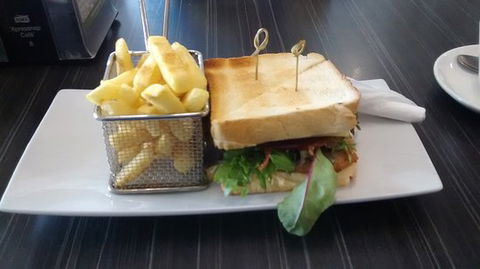 Cafe L'Attitude - Tourism Cairns 0