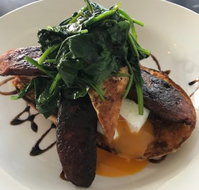 Six Sisters  a Pigeon - Tourism Cairns