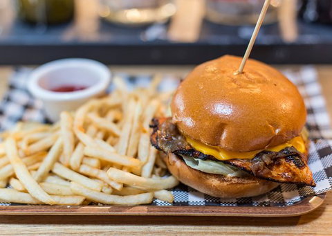 The Carrington - Tourism Cairns 0