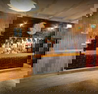 Lake Macquarie Hotel - Tourism Cairns