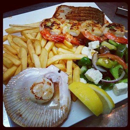 Kirribilli Seafoods - Tourism Cairns 0