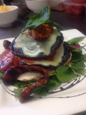 Il Postinos - Tourism Cairns 0