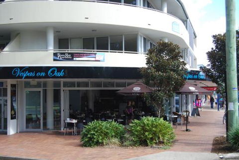 Vespas On Oak - Tourism Cairns 0