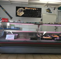 Berny's at Batehaven - Tourism Cairns