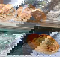 Denman Pie Shop Bakery - Tourism Cairns