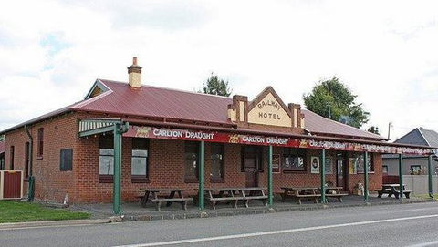 Railway Hotel - Tourism Cairns 0