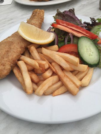 Spinning Wheel Hotel - Tourism Cairns 0