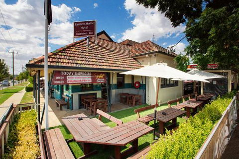 Farmers Home Hotel - Tourism Cairns 0
