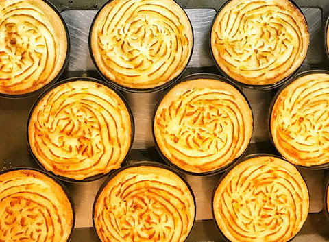 Steve's Bakery & Cafe - Tourism Cairns 0