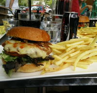 Beess  Co Cafe - Tourism Cairns