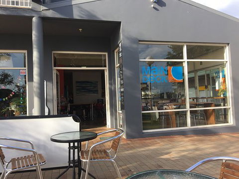 Main Deck Cafe - Tourism Cairns 0