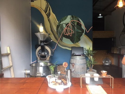 Moonshine Coffee Roasters - Tourism Cairns 0
