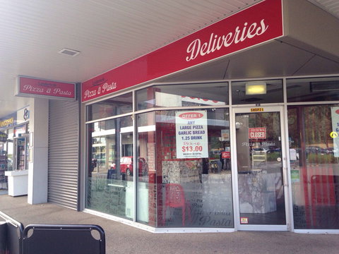 Lynbrook Pizza & Pasta - Tourism Cairns 0