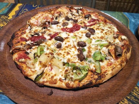 Bella's Pizza House - Tourism Cairns 0