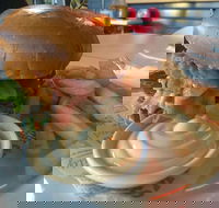 Newnham Hotel Restaurant - Tourism Cairns