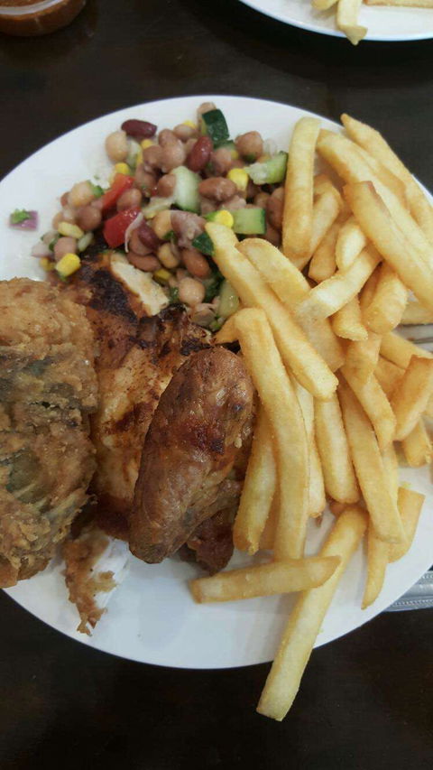 Noble Park Charcoal Chicken - Tourism Cairns 0