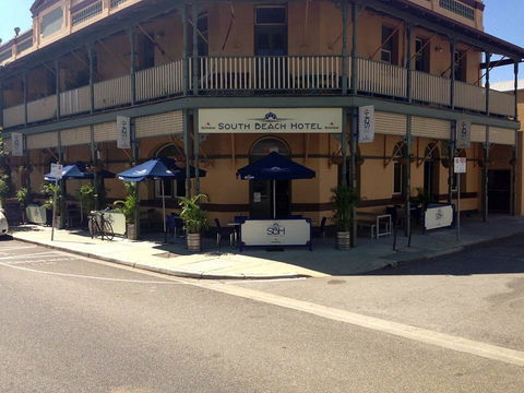 South Beach Hotel - Tourism Cairns 0