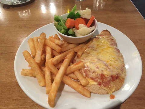 Bull And Bush - Tourism Cairns 0