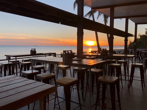Enzo's On The Beach - Tourism Cairns 2