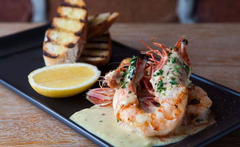 Clifford's Grill & Lounge - Tourism Cairns 11