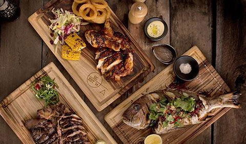 Clifford's Grill & Lounge - Tourism Cairns 14