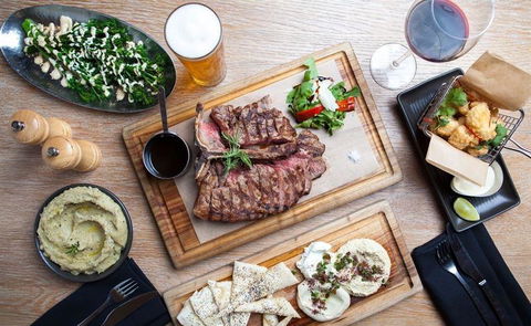 Clifford's Grill & Lounge - Tourism Cairns 2