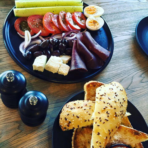 Mothers Instinct Eatery - Tourism Cairns 0