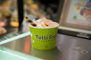 Rosstown Hotel - Tourism Cairns 0