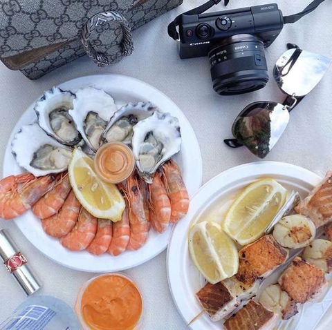 The Bondi Surf Seafoods - Tourism Cairns 0